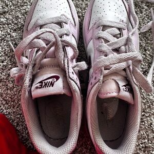 Nike Kids White and Light Pink Low-Top Sneakers